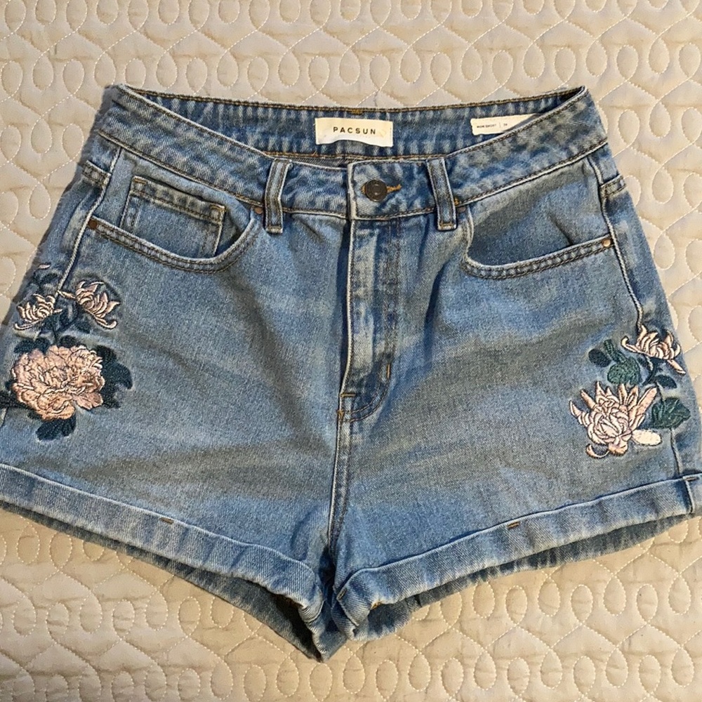 *SOLD* PacSun Mom Shorts